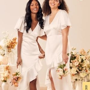 Never worn Lulu's white dress